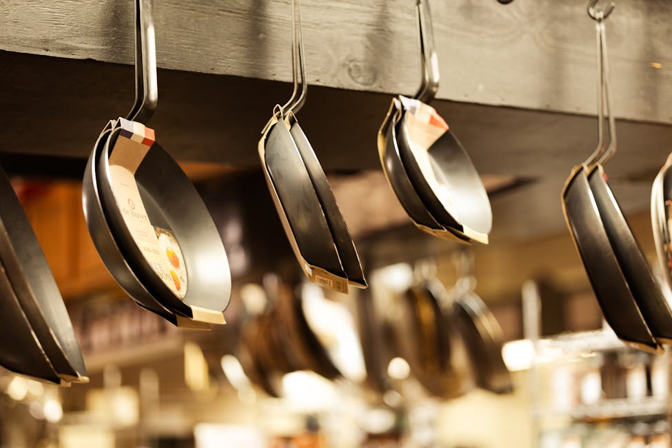 Best Non-Toxic Cookware 2026: PFAS-Free Pans Ranked — ToxinFreeMaterials